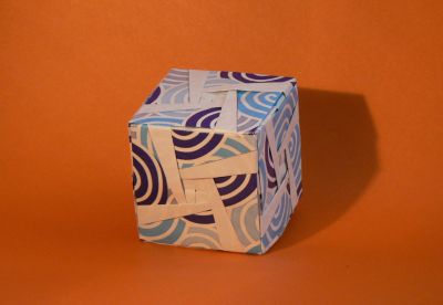 Whirl Cube de Meenakshi Mukerji
Mots-clés: modulaire modular cube meenakshi mukerji