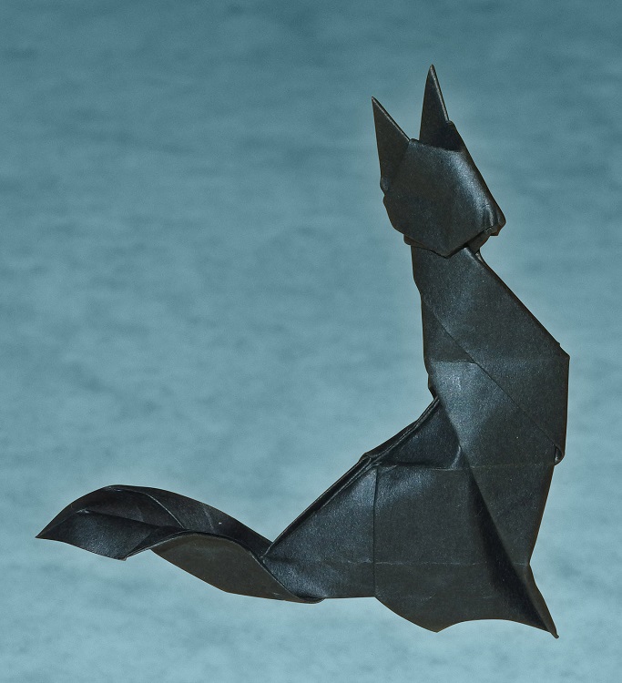 Round 1- Task 2 - Cat
Papier peau d'éléphant noir
Mots-clés: Origami IOIO Chat